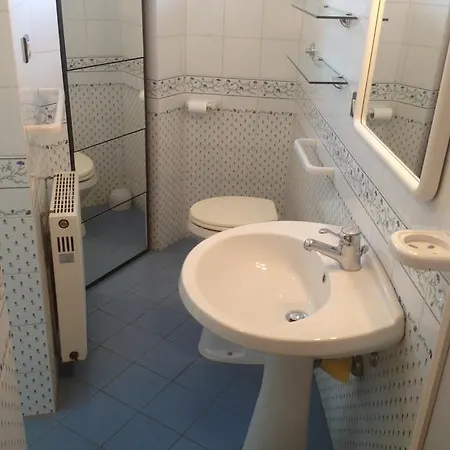 Casa Bianca 别墅 特里卡塞